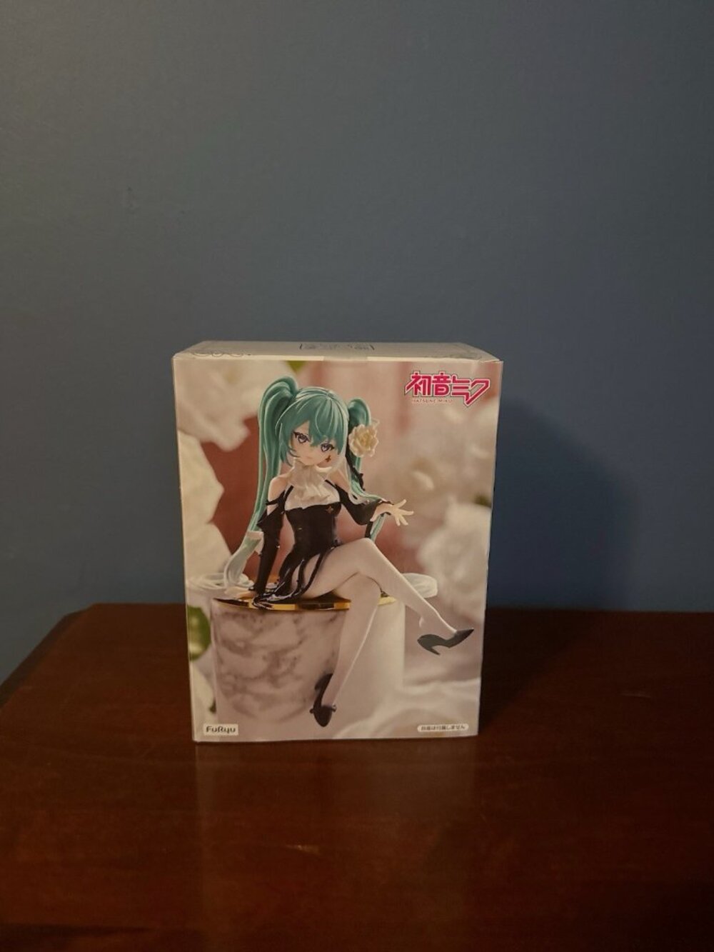 FuRyu Hatsune Miku Flower Fairy White Rose Noodle Stopper Figure New Boxed